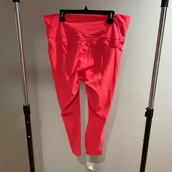 Fabletics PureLuxe - Picture 2 of 4